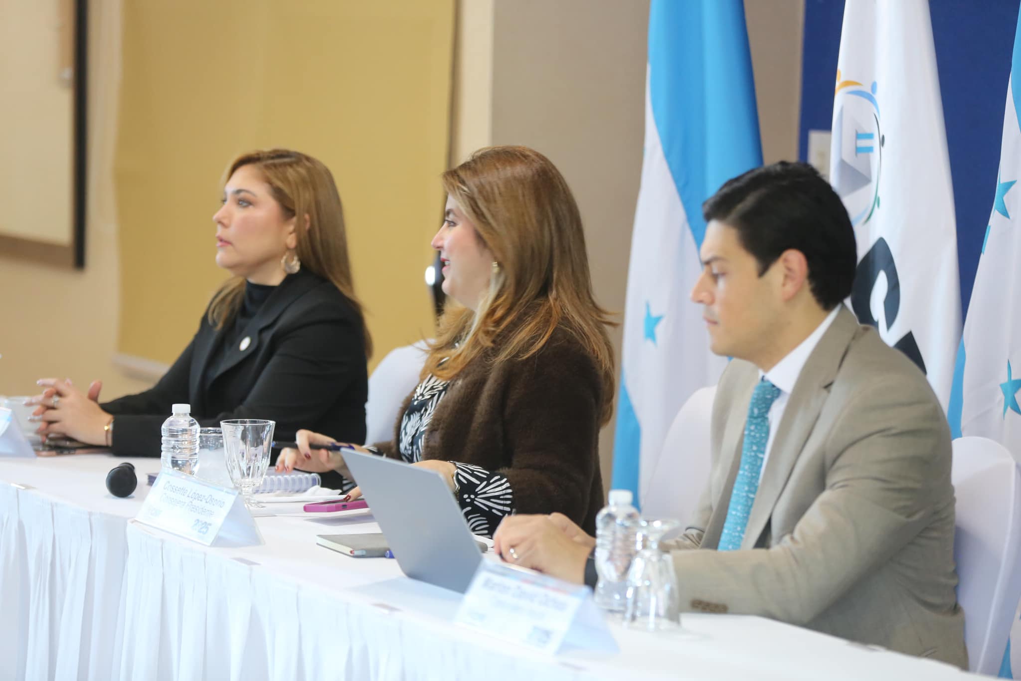 Señalan intimidación contra el CNE y alertan sobre riesgos para la legitimidad electoral en Honduras Señalan intimidación contra el CNE y alertan sobre riesgos para la legitimidad electoral en Honduras