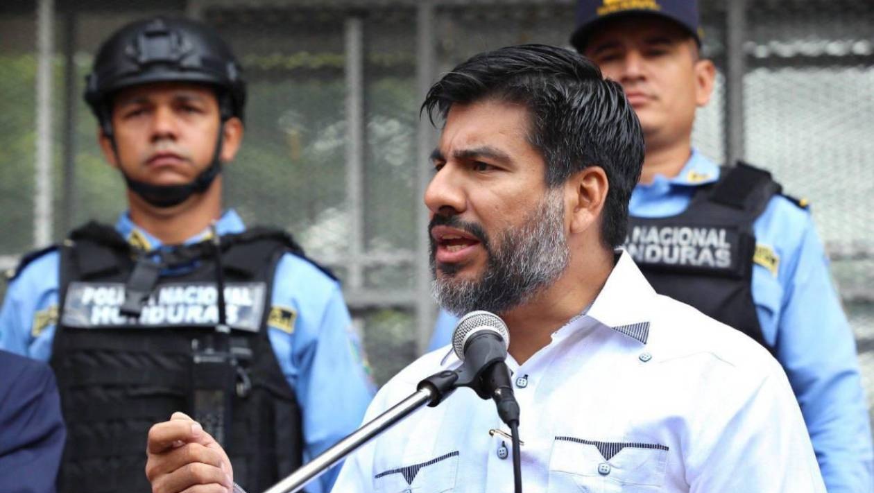 Fiscal general de Honduras es criticado por supuesto favoritismo hacia LIBRE Fiscal general de Honduras es criticado por supuesto favoritismo hacia LIBRE