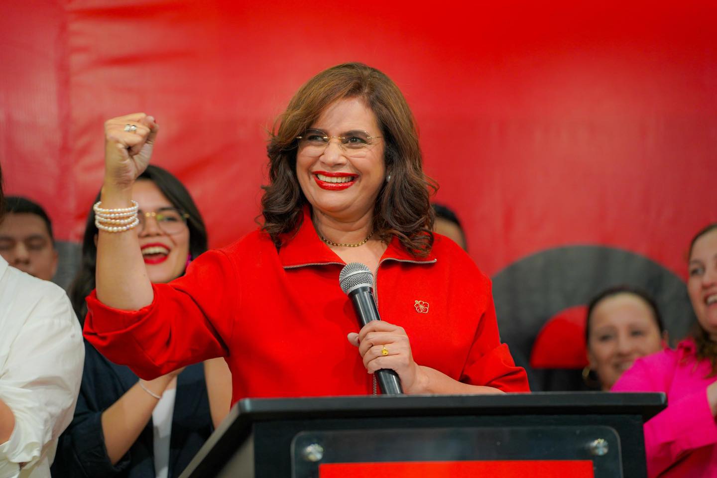 Rixi Moncada afronta crisis de popularidad a tres meses de las elecciones en Honduras Rixi Moncada afronta crisis de popularidad a tres meses de las elecciones en Honduras