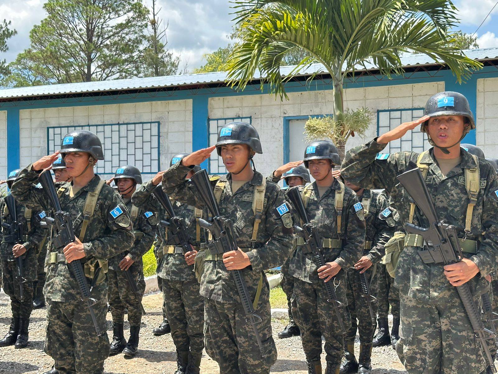 Elecciones Turbulentas en Honduras: Prensa Bajo Ataque y Boicot Militar